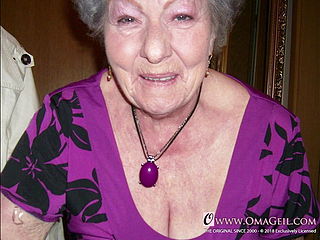 OmaGeiL Granny Fun bags and Bums Images Slideshow